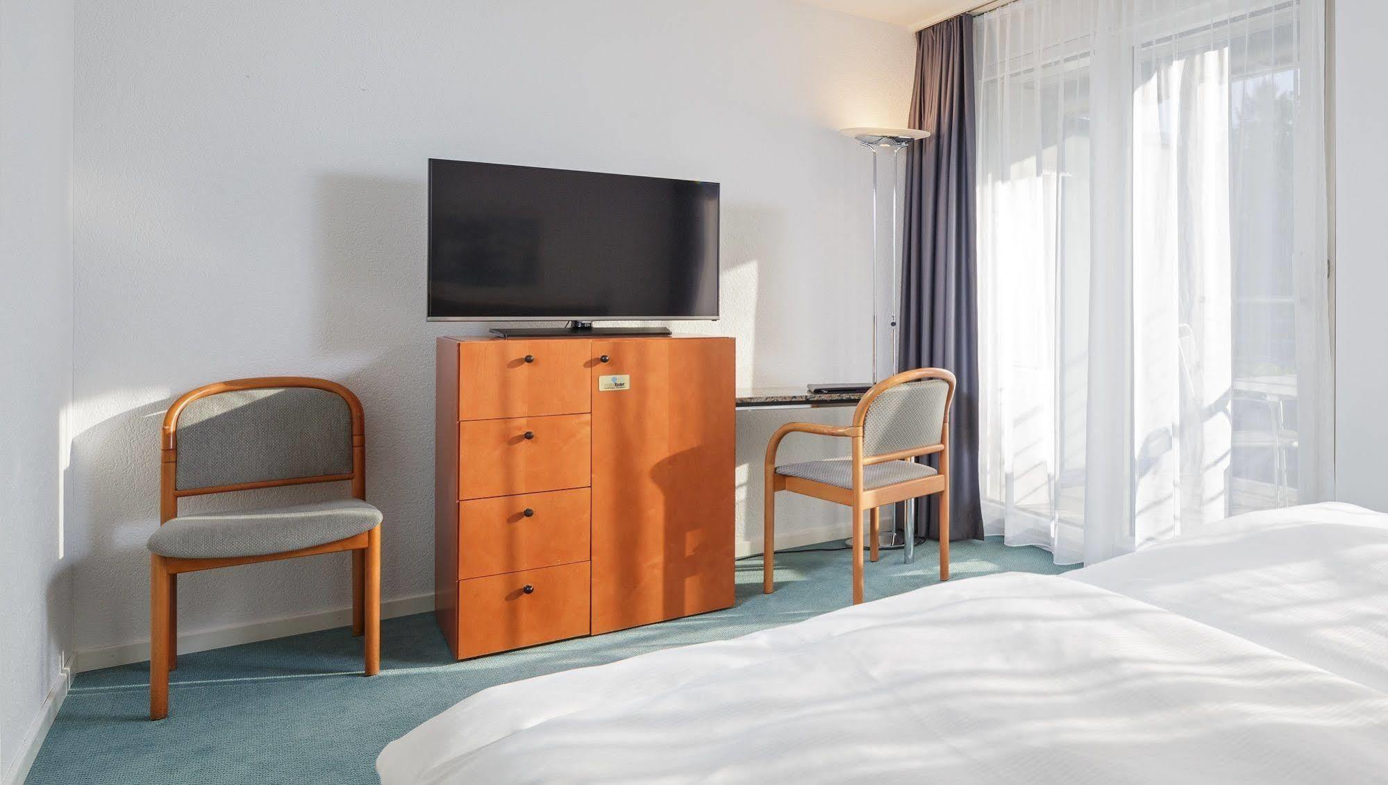 Wellness Hotel Tenedo - Thermalquellen Resort Bad Bad Zurzach Zewnętrze zdjęcie